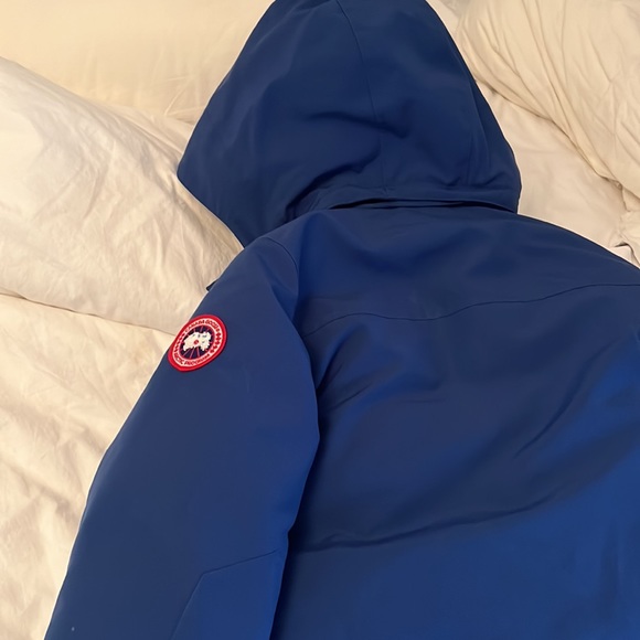 Teens Canada goose jacket size 14-16 - Picture 4 of 4